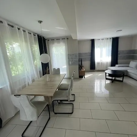 Nrw -ferienwohnung-neu Renoviert! Zuhause Auf Zeit In Nussberg * Iserlohn