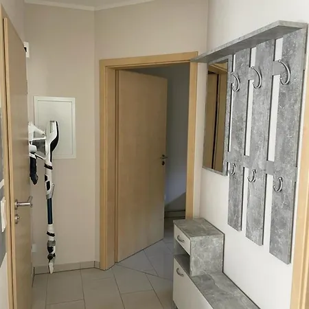 Nrw -ferienwohnung-neu Renoviert! Zuhause Auf Zeit In Nussberg *